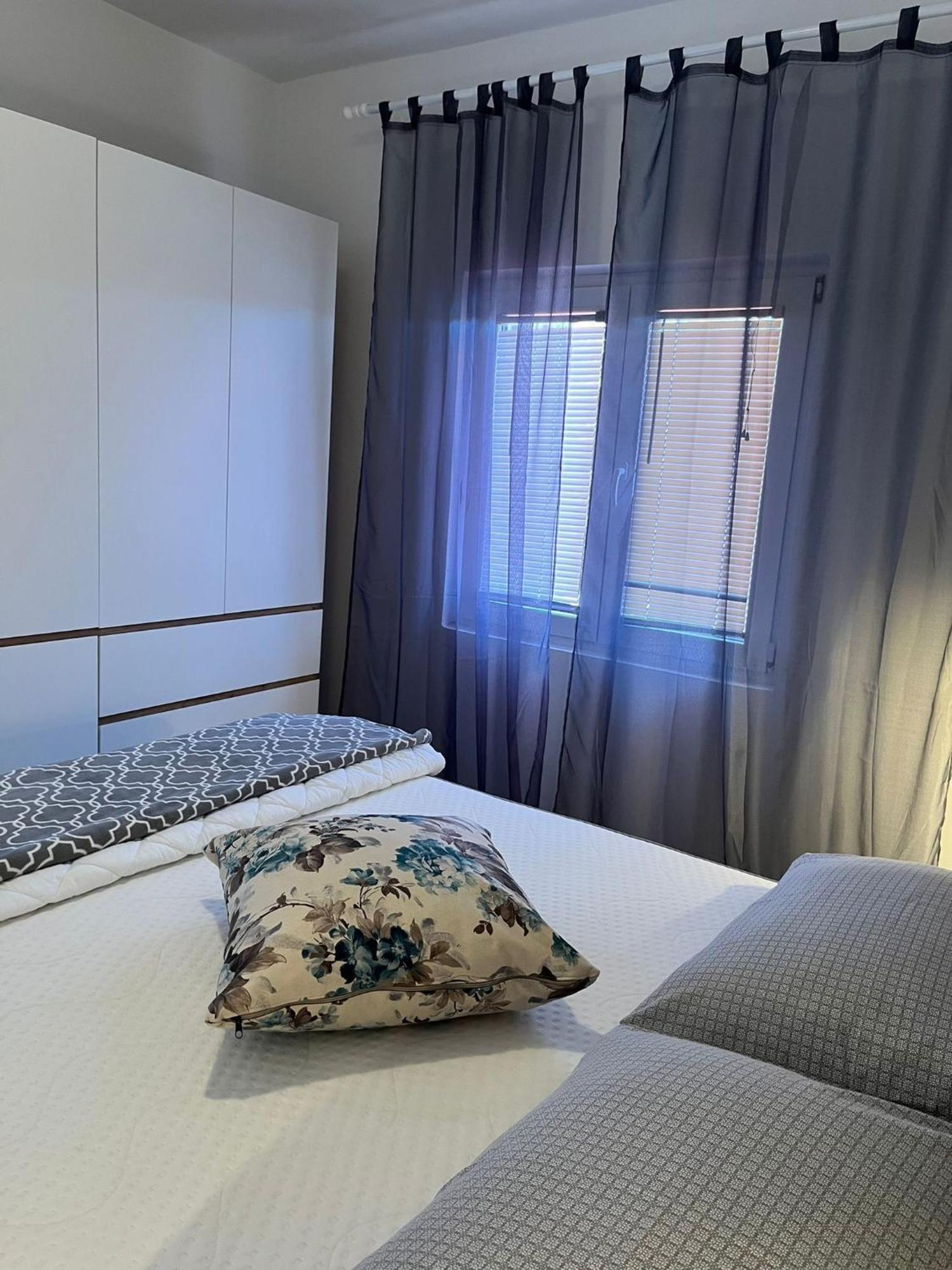 Apartments By The Sea Potocnica, Pag - 222 نوفاليا الغرفة الصورة