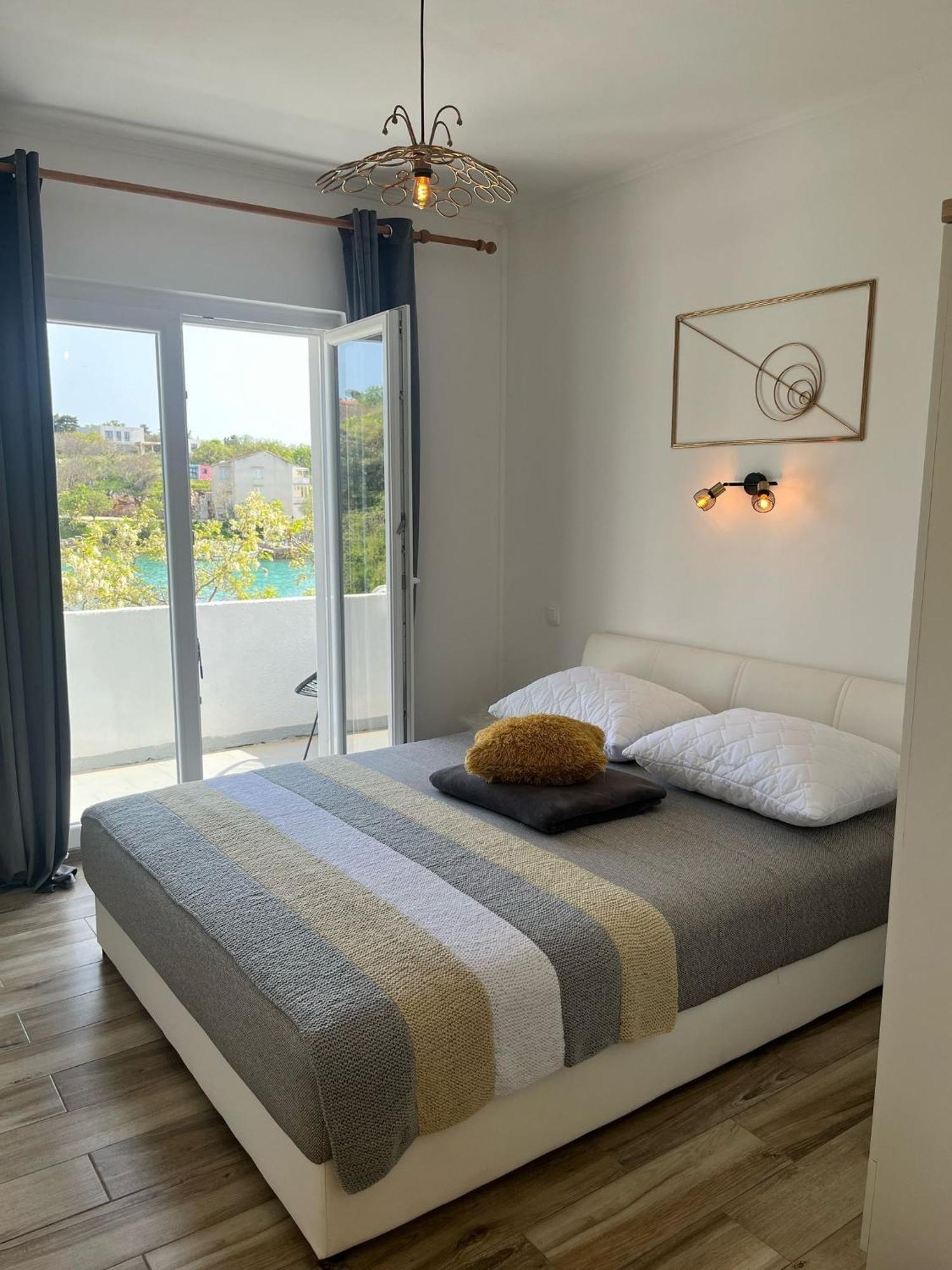 Apartments By The Sea Potocnica, Pag - 222 نوفاليا المظهر الخارجي الصورة